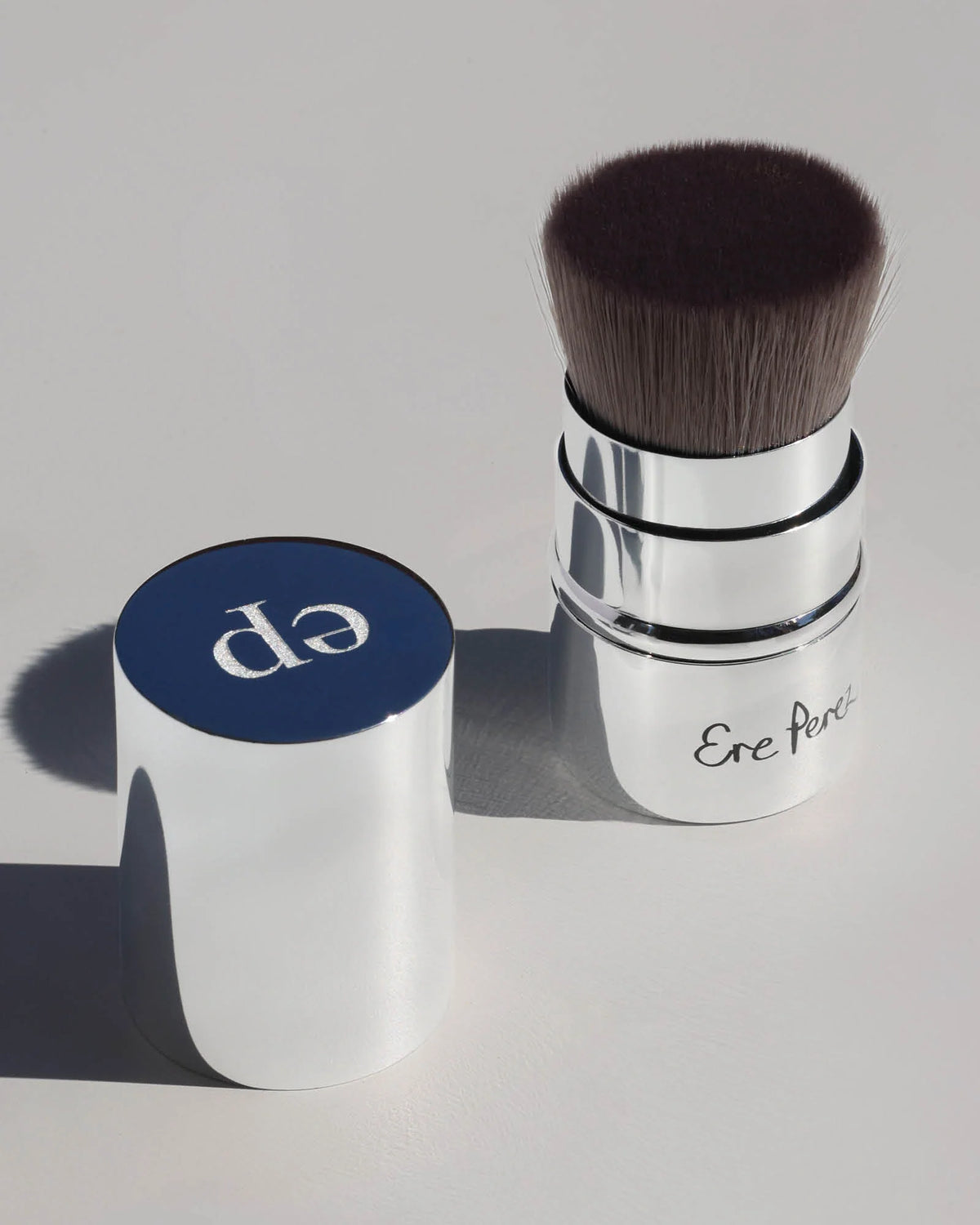 Ere Perez Retractable Kabuki Brush